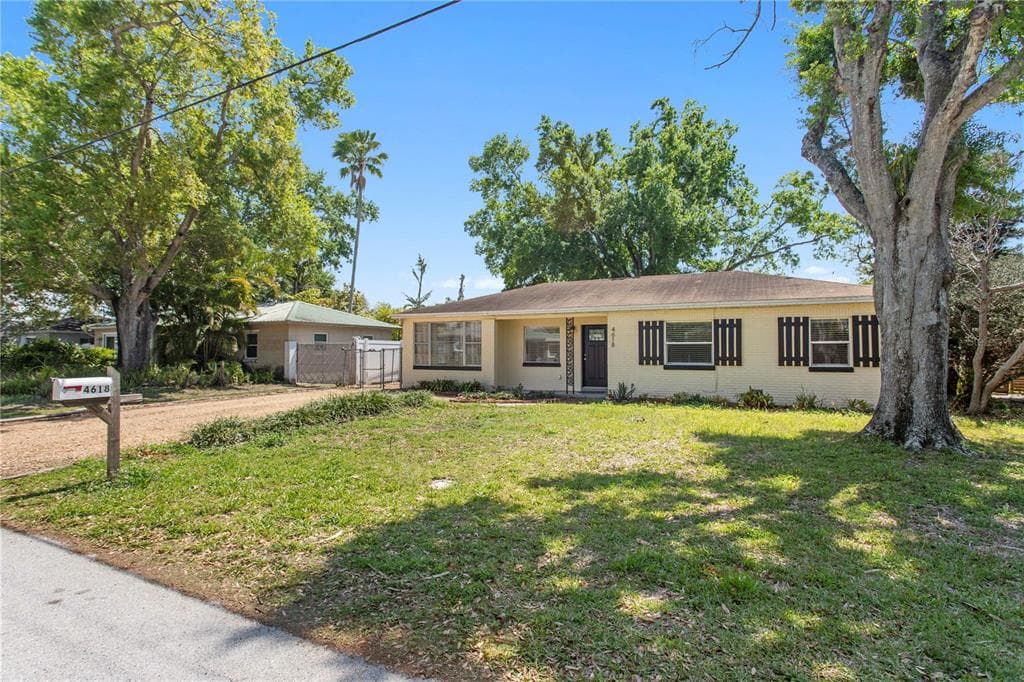 4618 W BAY VILLA AVENUE TAMPA, FL 33611