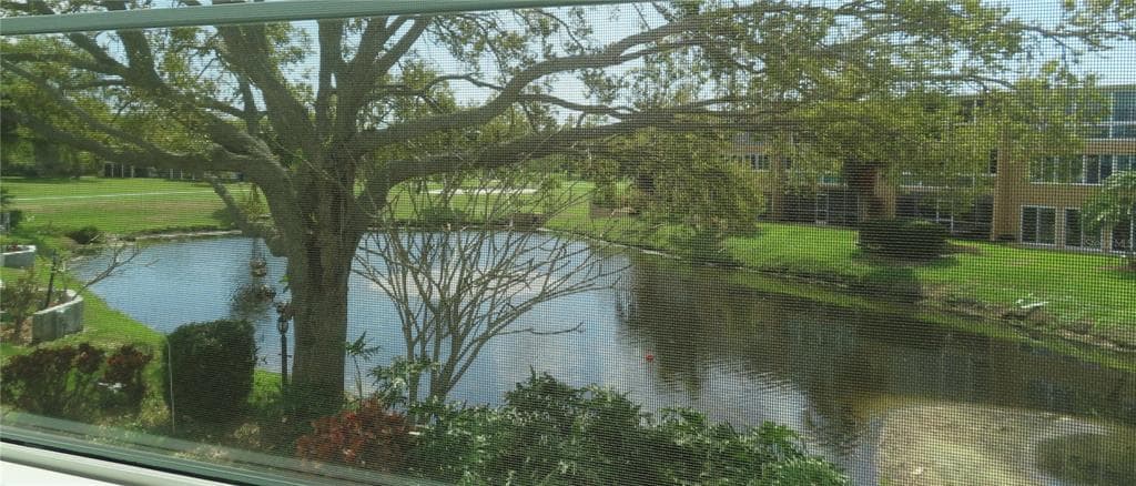 225 COUNTRY CLUB DRIVE UNIT C225 LARGO, FL 33771