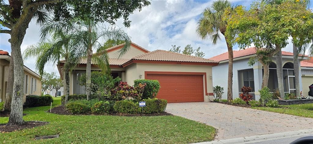8214 BELLAFIORE WAY BOYNTON BEACH, FL 33472