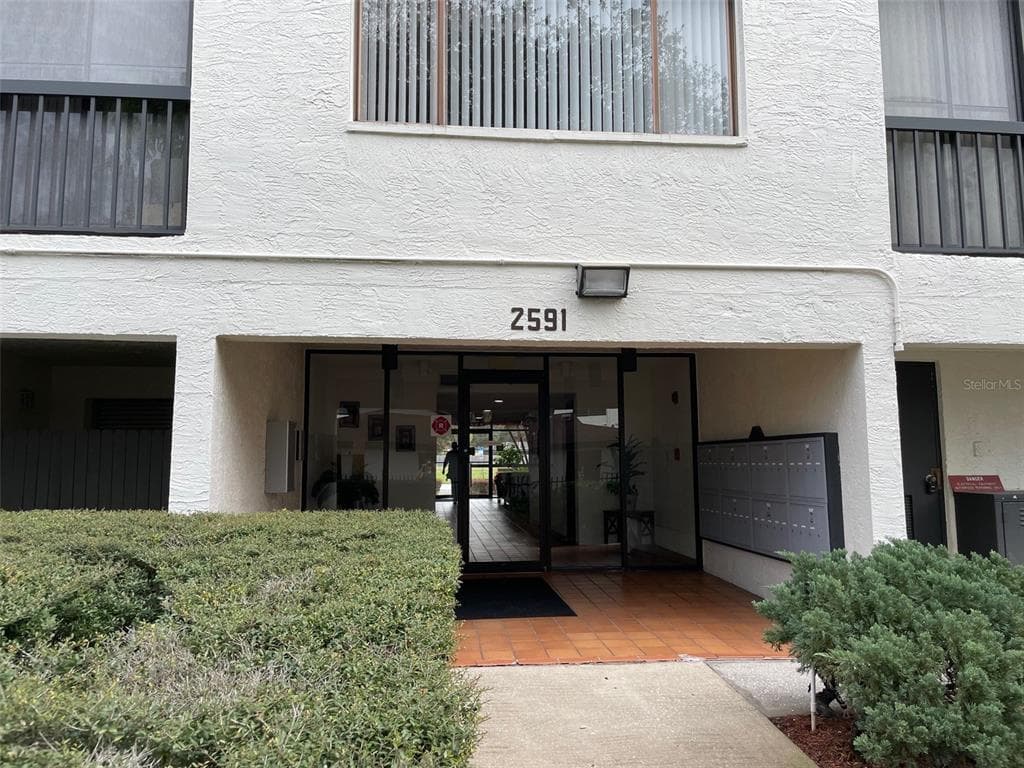 2591 COUNTRYSIDE BOULEVARD UNIT 5203