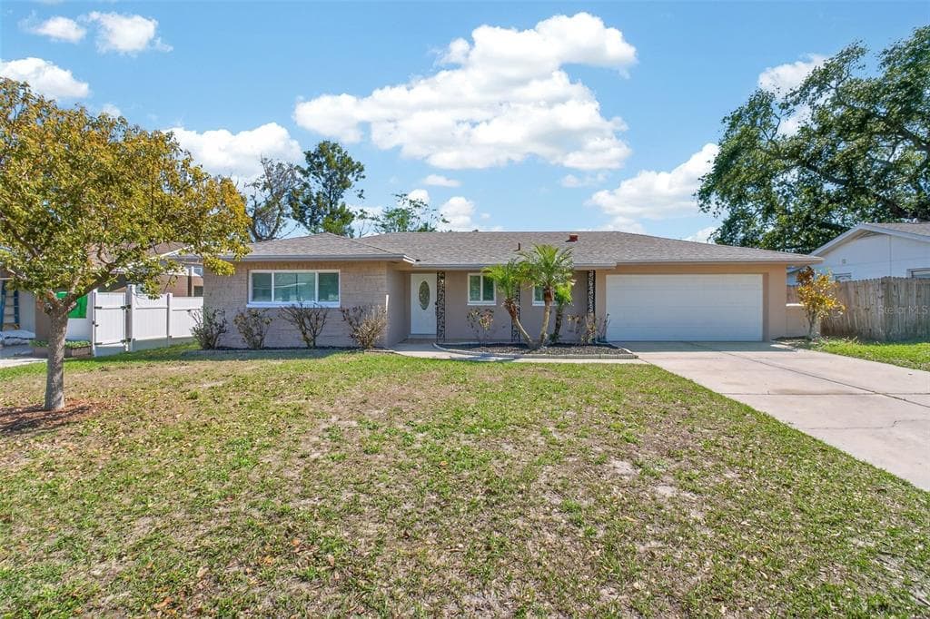 2465 BRENTWOOD DRIVE