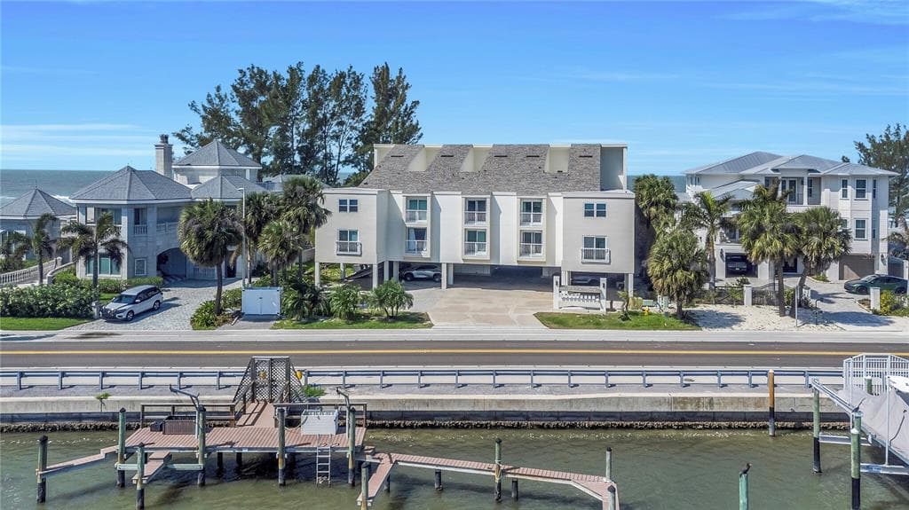 20204 GULF BOULEVARD UNIT 9 INDIAN SHORES, FL 33785