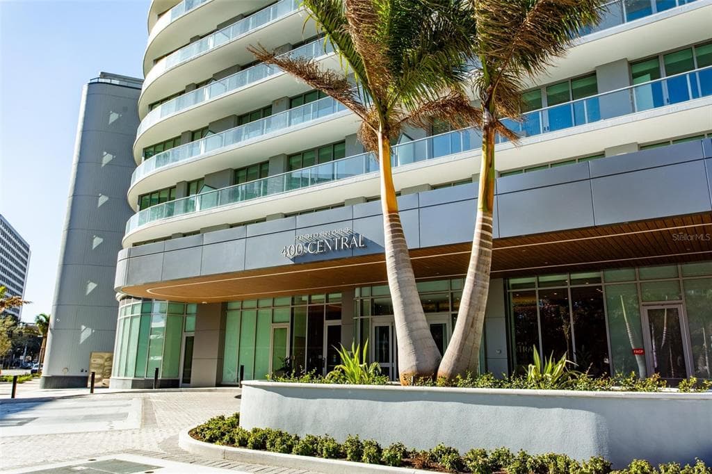 400 CENTRAL AVENUE UNIT 2906