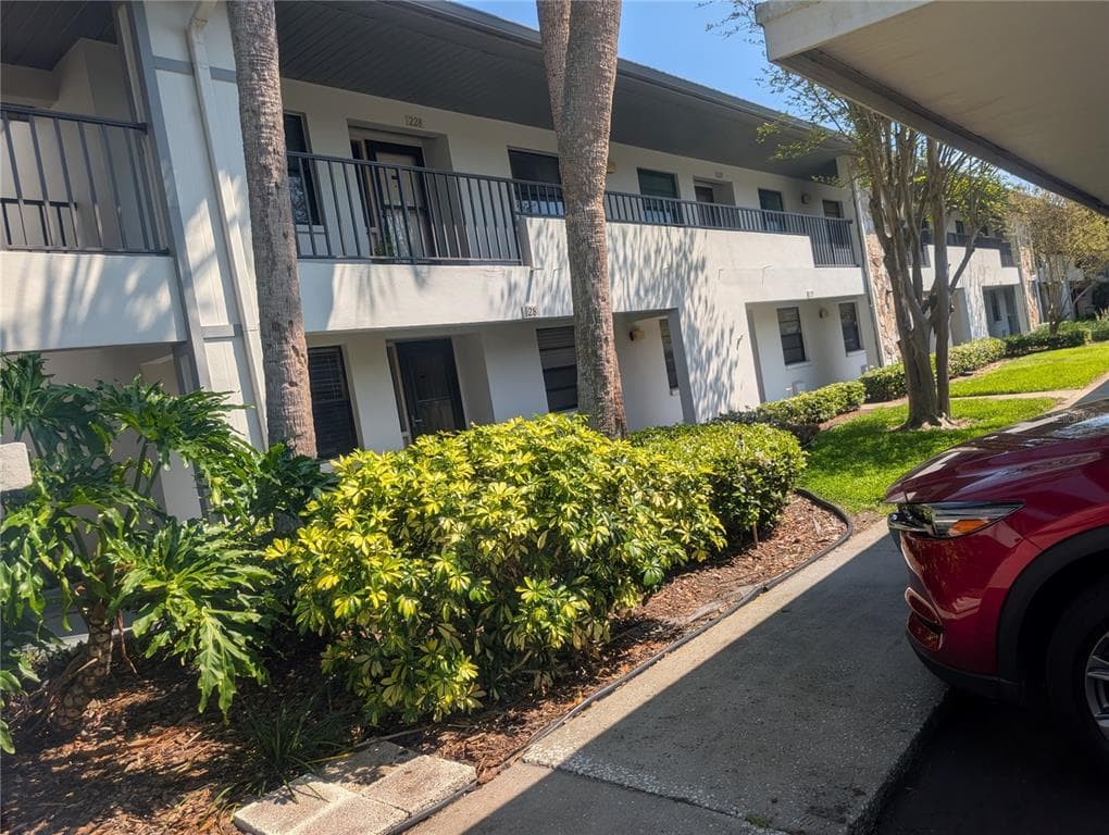 1601 43RD STREET N UNIT 129 ST PETERSBURG, FL 33713