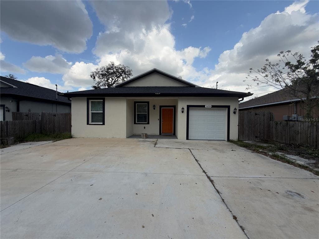 3204 E MOHAWK AVENUE TAMPA, FL 33610