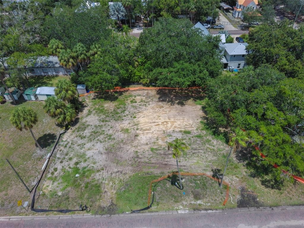 6907 S SPARKMAN STREET TAMPA, FL 33616