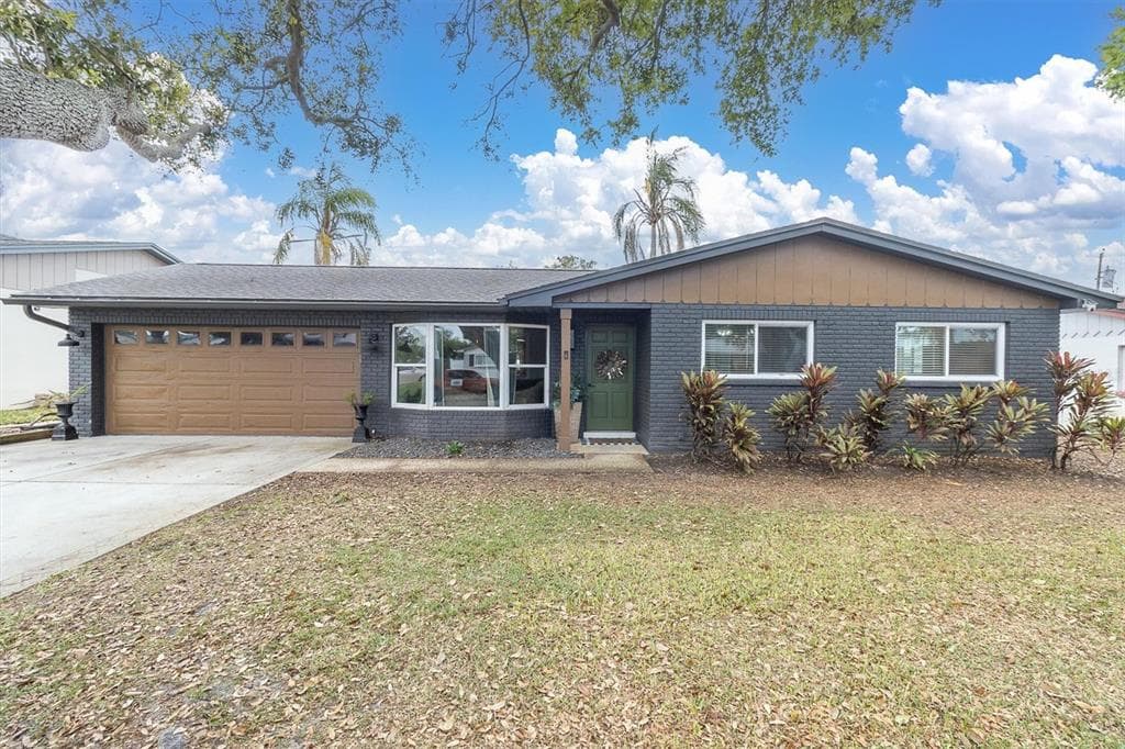 13472 BELLEWOOD AVENUE SEMINOLE, FL 33776