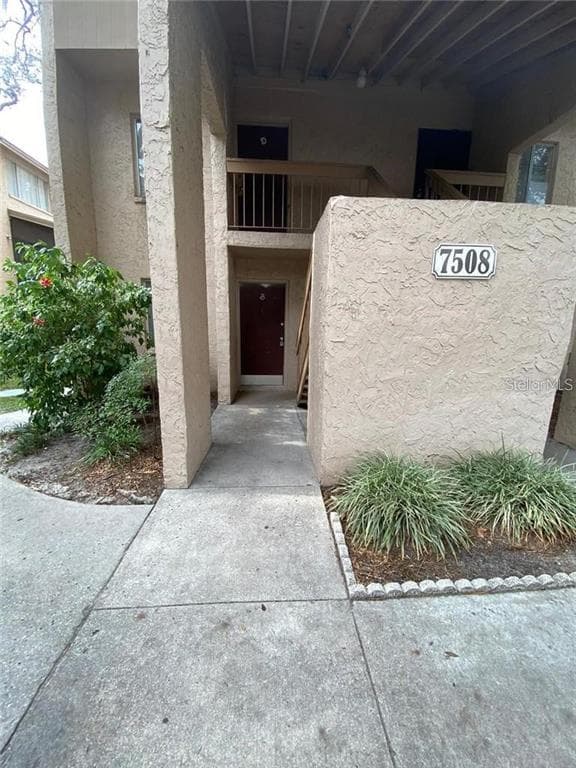 7508 PRESLEY PLACE UNIT 100 TAMPA, FL 33617