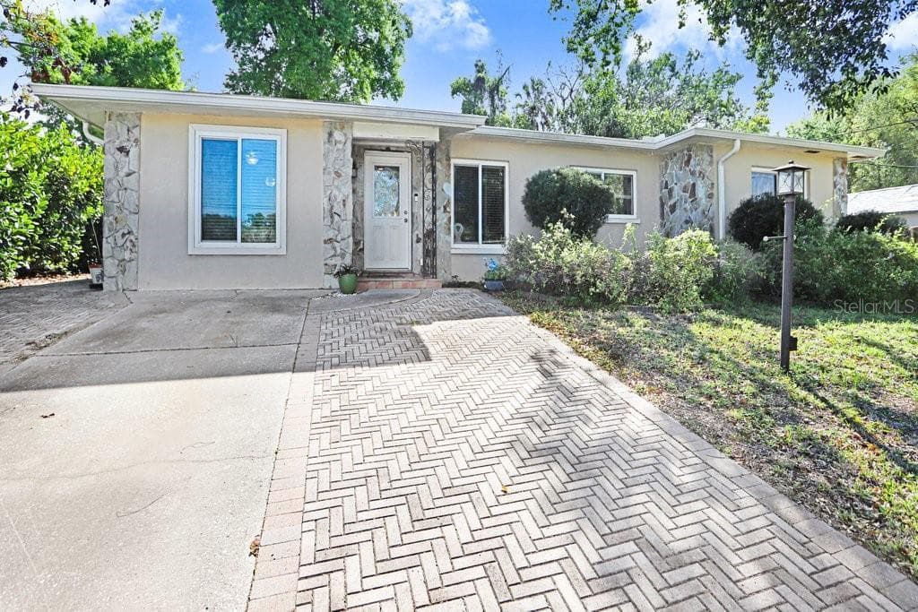 6703 N RIVER BOULEVARD TAMPA, FL 33604