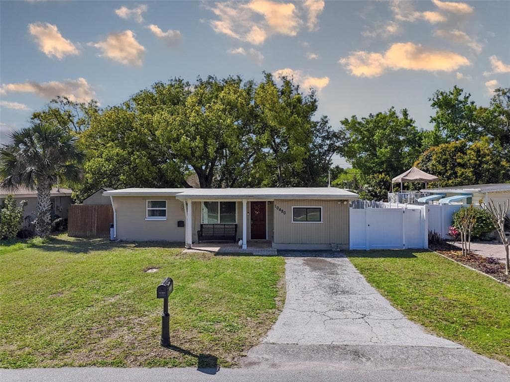 10480 111TH AVENUE LARGO, FL 33773