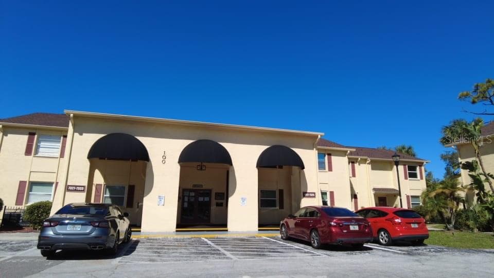 7327 ABONADO ROAD UNIT 7327 TAMPA, FL 33615