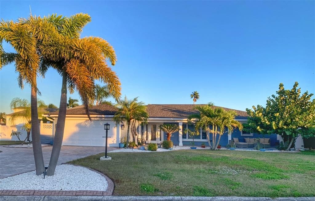 6317 WISTERIA LANE APOLLO BEACH, FL 33572
