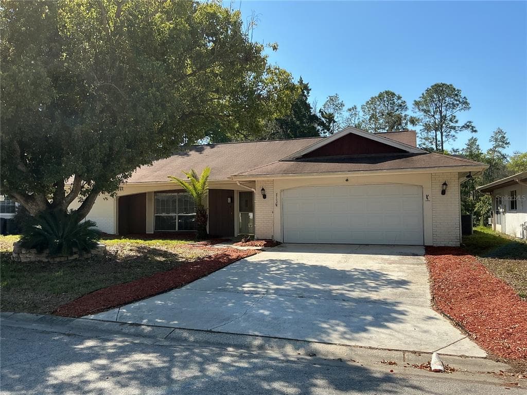 8702 VILLAGE MILL ROW HUDSON, FL 34667