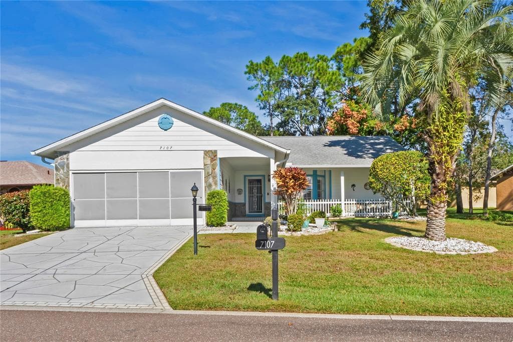 7107 POND VIEW COURT SPRING HILL, FL 34606