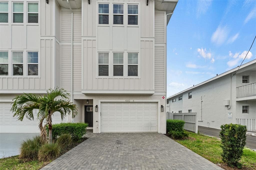 4302 W NORTH B STREET UNIT 4 TAMPA, FL 33609