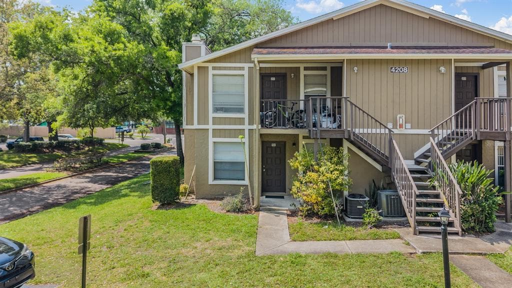 4208 WINDING MOSS TRAIL UNIT 102 TAMPA, FL 33613
