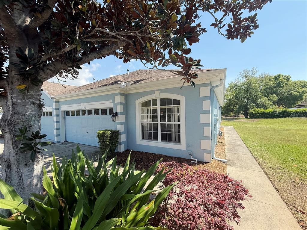 6901 SURREY HILL PLACE APOLLO BEACH, FL 33572