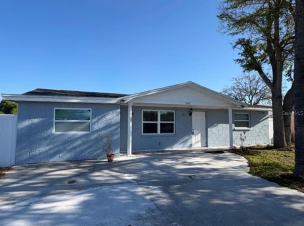 3305 SALISBURY DRIVE HOLIDAY, FL 34691