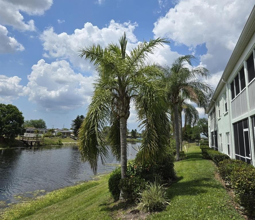 5725 GREENWOOD AVENUE UNIT 5201 NORTH PORT, FL 34287