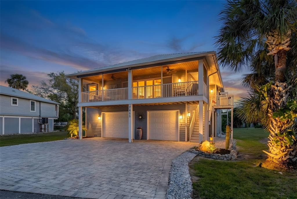 7655 MYRSINE CIRCLE BOKEELIA, FL 33922
