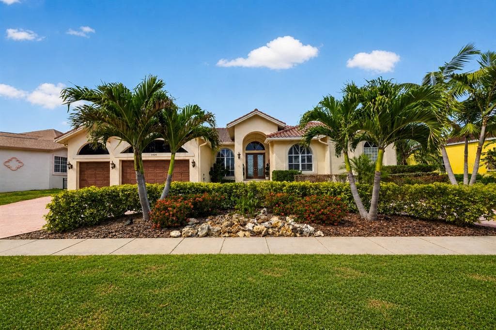 5909 SKIMMER POINT BOULEVARD S GULFPORT, FL 33707