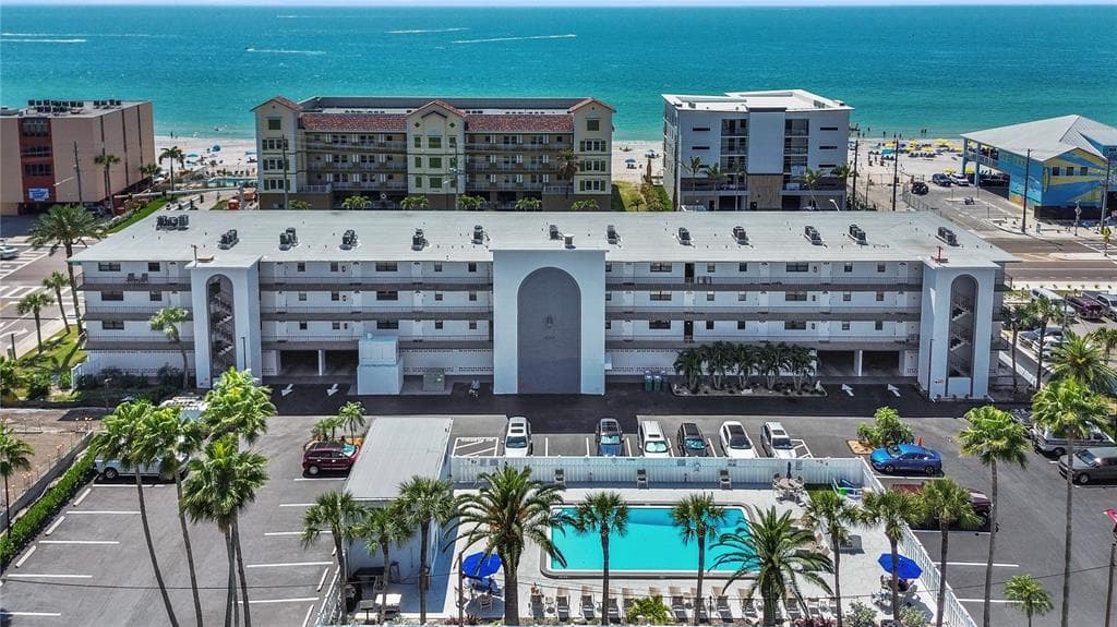 14001 GULF BOULEVARD UNIT 207 MADEIRA BEACH, FL 33708
