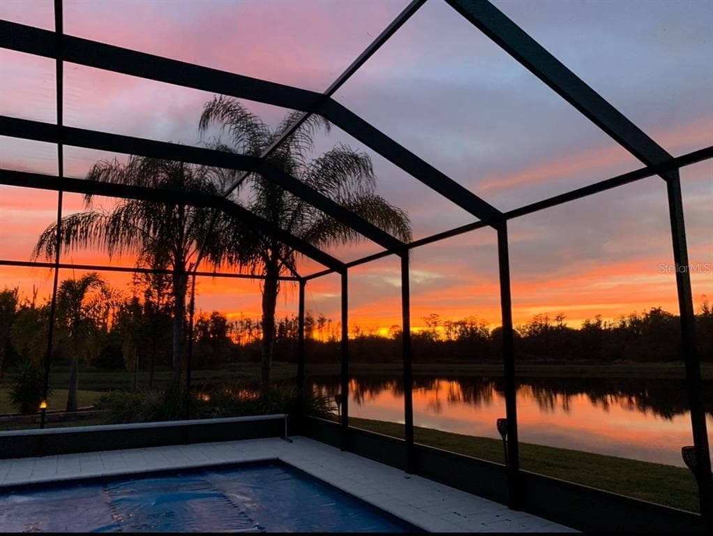 16015 CAPE CORAL DRIVE WIMAUMA, FL 33598
