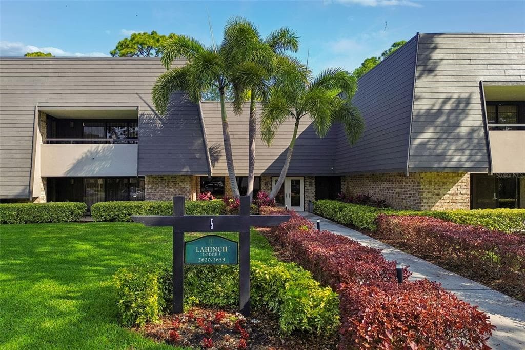 36750 US HIGHWAY 19 N UNIT 8-202 PALM HARBOR, FL 34684