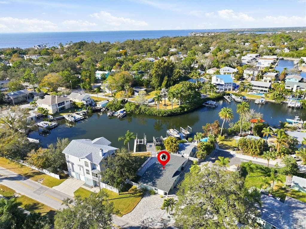 302 GEORGIA AVENUE CRYSTAL BEACH, FL 34681