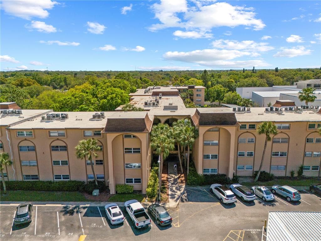 2525 W BAY DRIVE UNIT C21 BELLEAIR BLUFFS, FL 33770