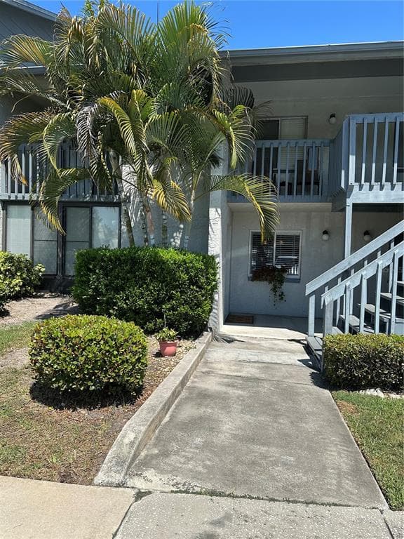 11201 122ND AVENUE N UNIT 127 LARGO, FL 33778