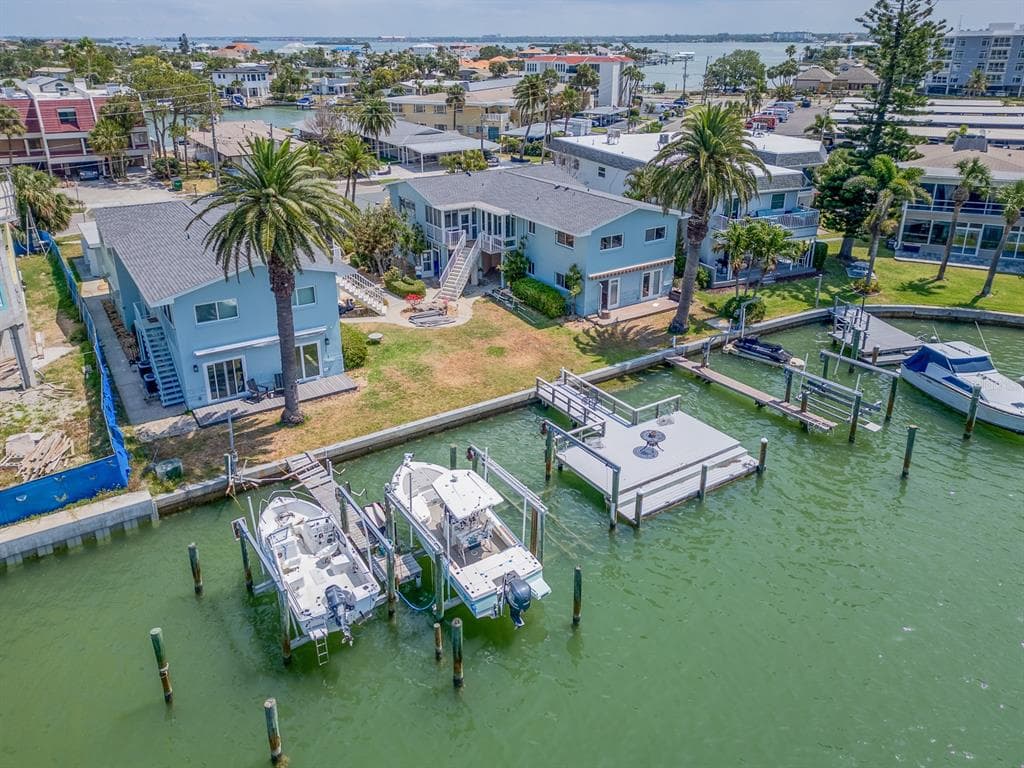 241 SKIFF POINT UNIT 1 CLEARWATER BEACH, FL 33767