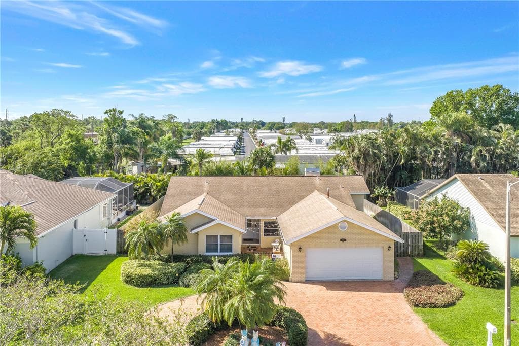 1770 GLEN LAKES BOULEVARD N ST PETERSBURG, FL 33702
