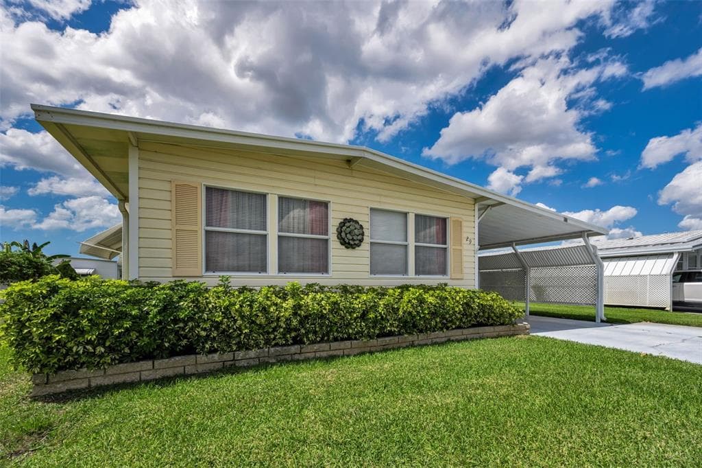 29 CONCORD LANE UNIT 11 PALM HARBOR, FL 34684