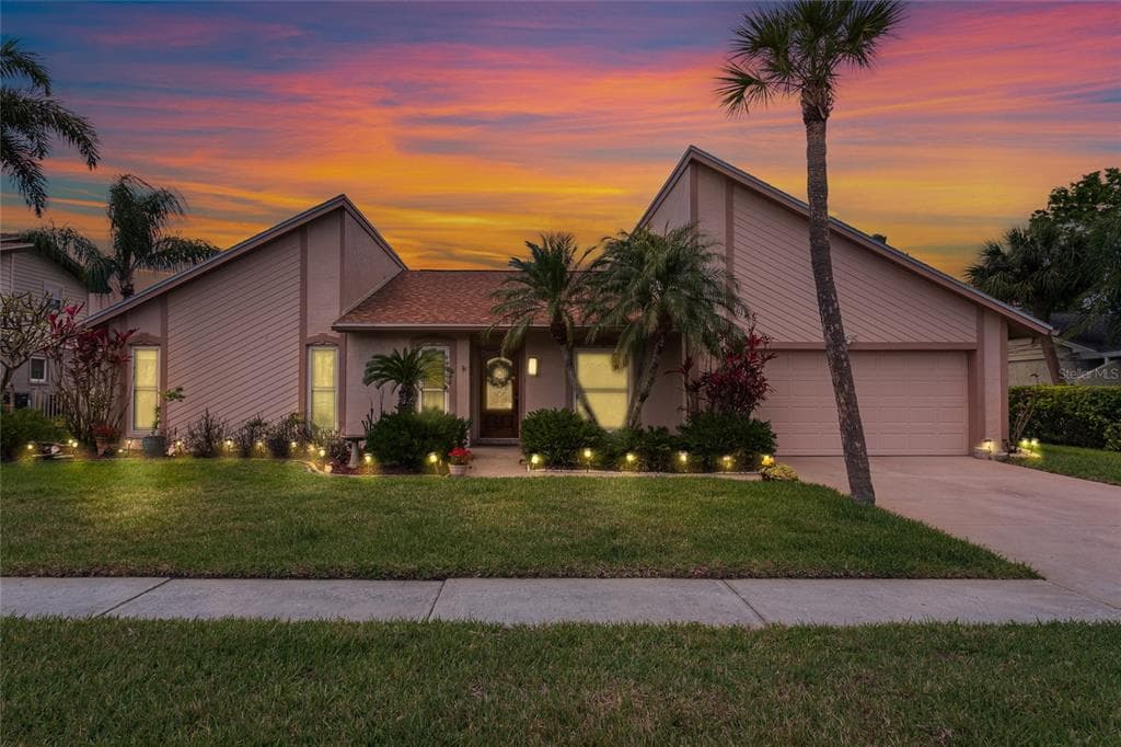 6104 SCHOONER WAY