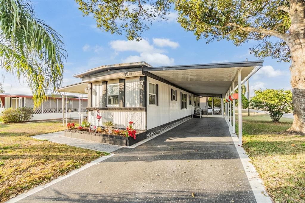 37321 8TH AVENUE ZEPHYRHILLS, FL 33542