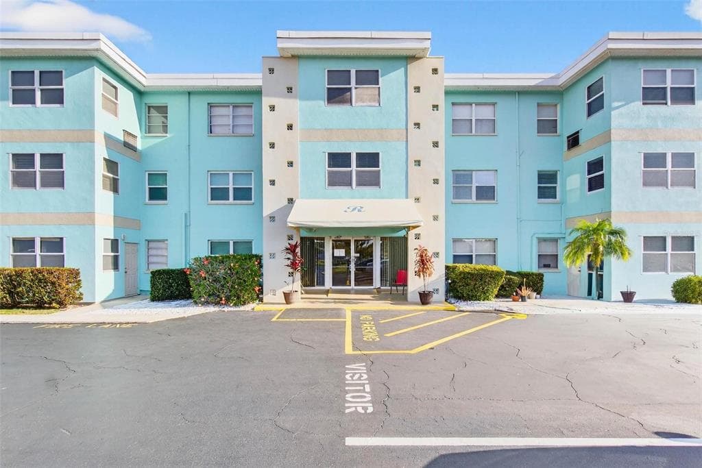 11447 PARK BOULEVARD UNIT 210 SEMINOLE, FL 33772