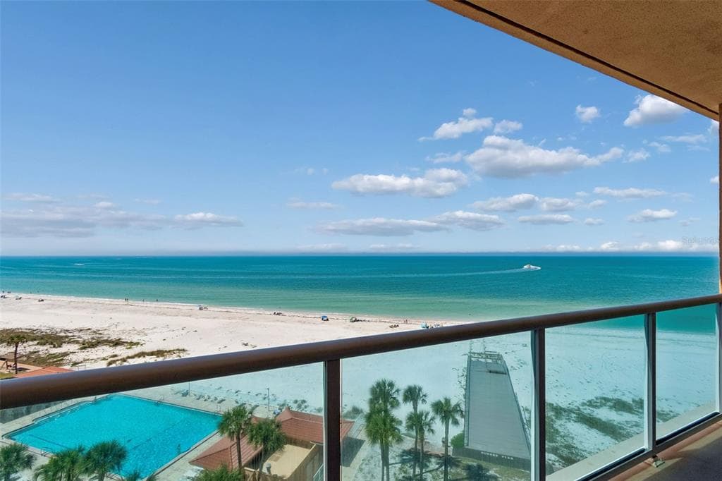 880 MANDALAY AVE UNIT N703 CLEARWATER BEACH, FL 33767