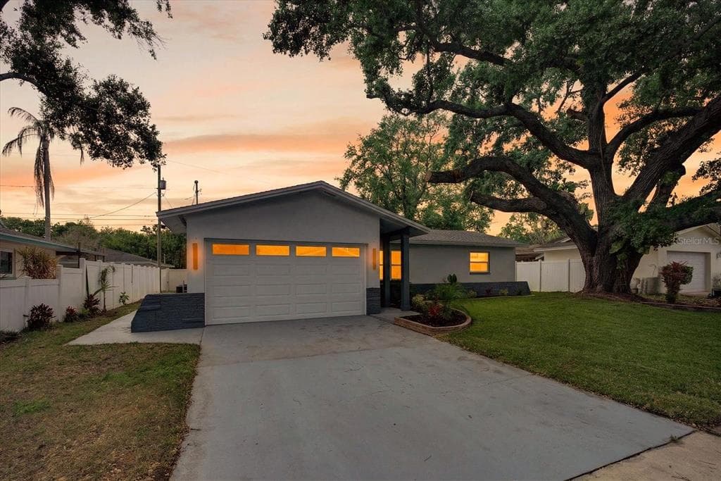 1864 PARADISE LANE CLEARWATER, FL 33756