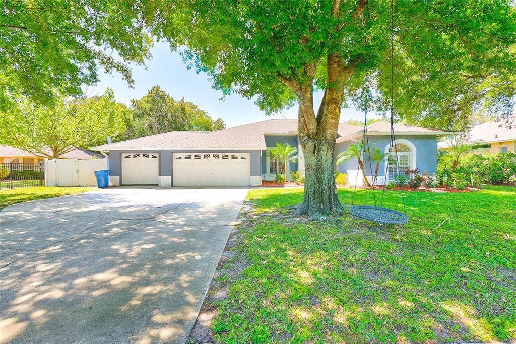 8524 BETH COURT ODESSA, FL 33556