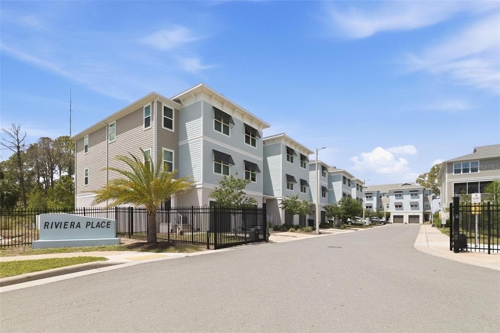 1225 SAVONA DRIVE NE ST PETERSBURG, FL 33702