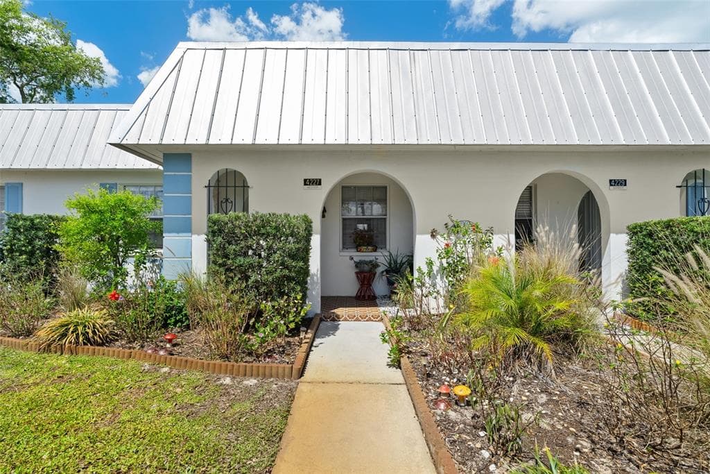 4227 RAX PLACE UNIT 4227