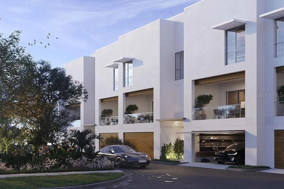 1028 SUNSET POINT ROAD UNIT R9