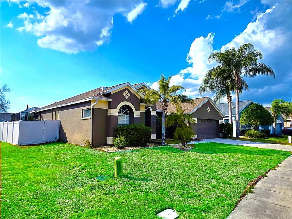7927 ROUNDELAY DRIVE NEW PORT RICHEY, FL 34654