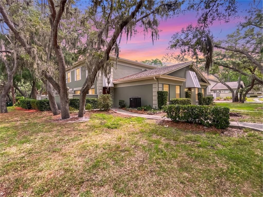 6206 GREENLEAF LANE TAMPA, FL 33617