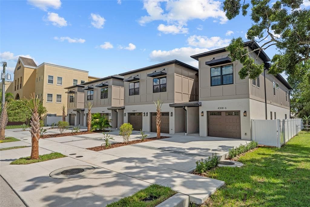 4308 W GRAY STREET UNIT 3 TAMPA, FL 33609