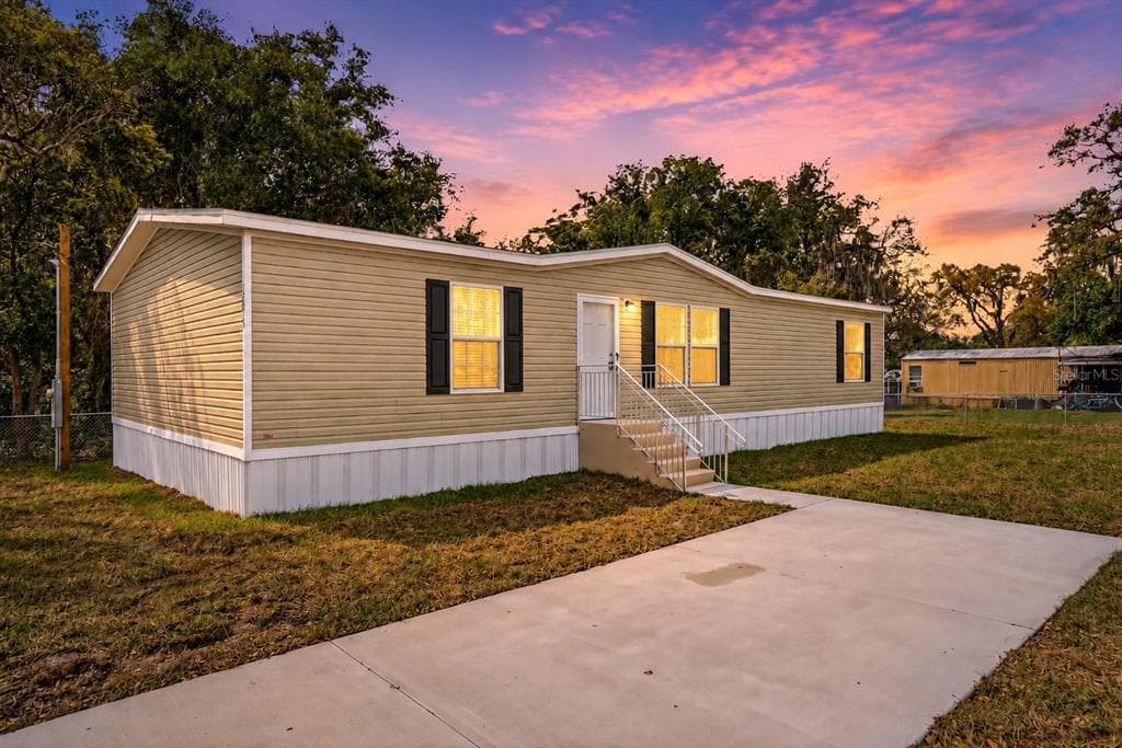 12015 WESTBAY AVENUE NEW PORT RICHEY, FL 34654
