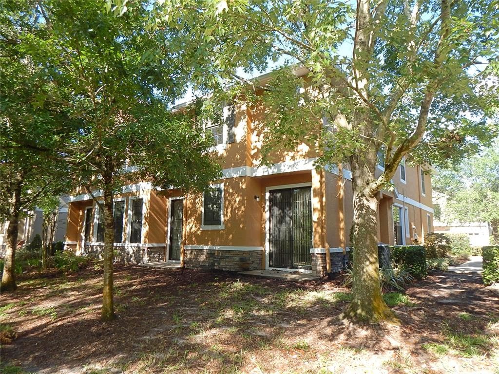 5716 KINGLETSOUND PLACE LITHIA, FL 33547