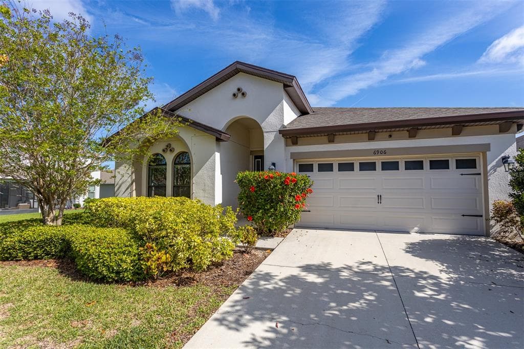 6906 PARADISO DRIVE APOLLO BEACH, FL 33572