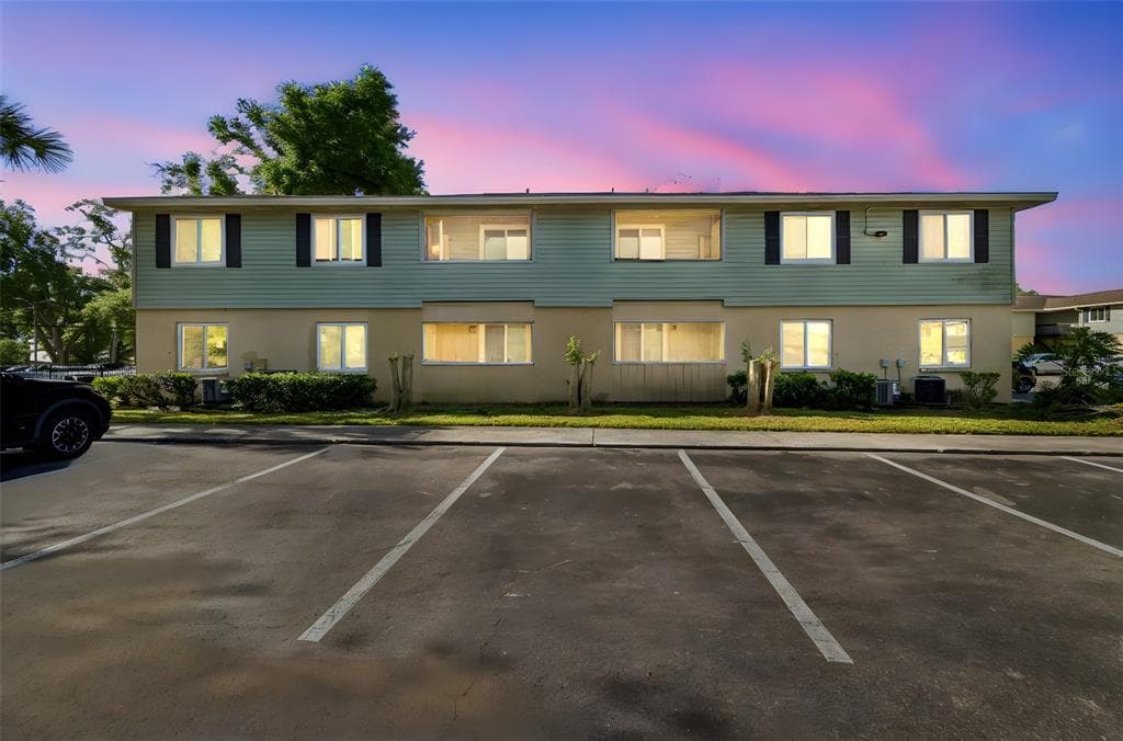 229 RED MAPLE PLACE BRANDON, FL 33510
